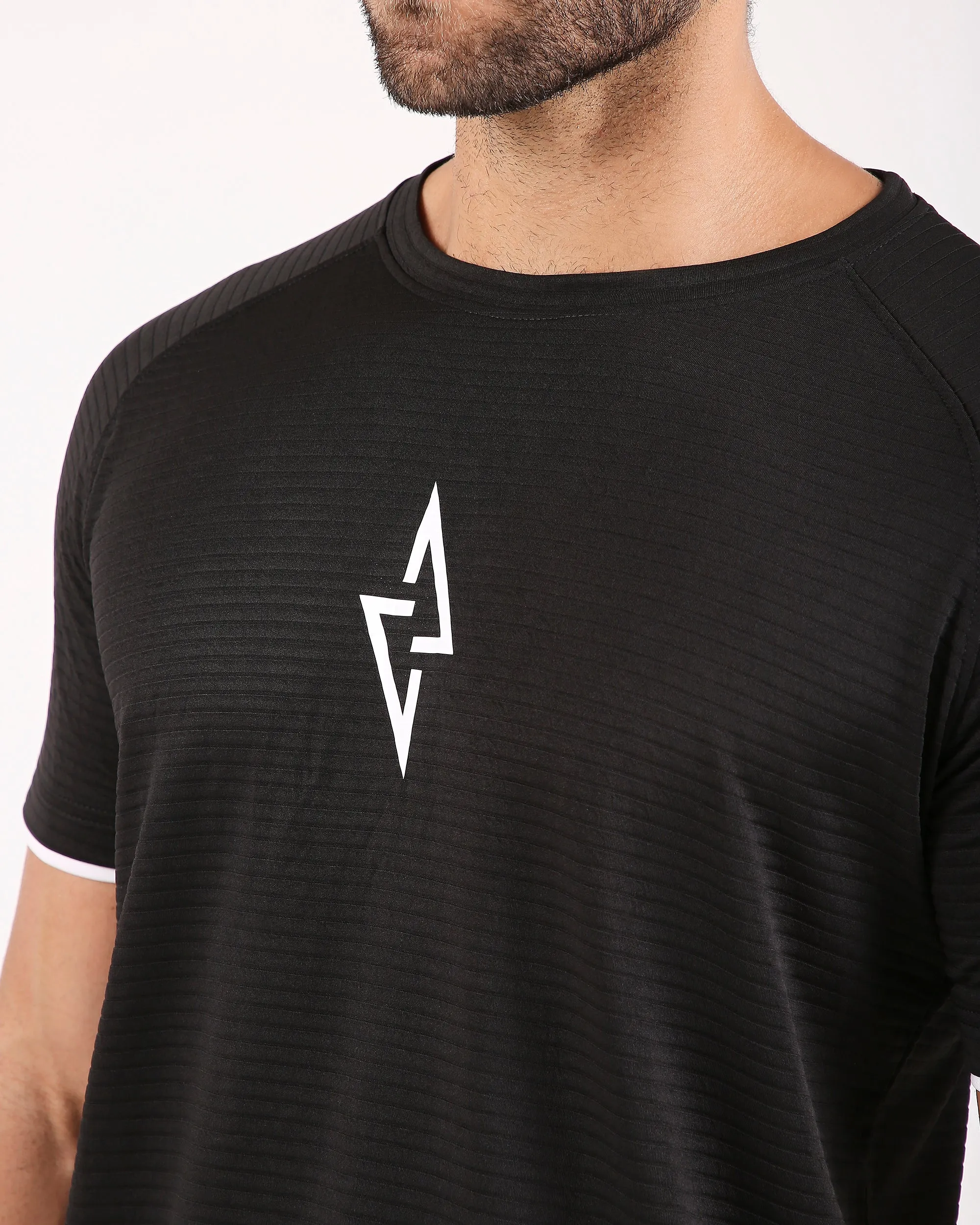 FLYWEAR - BLACK T-SHIRT