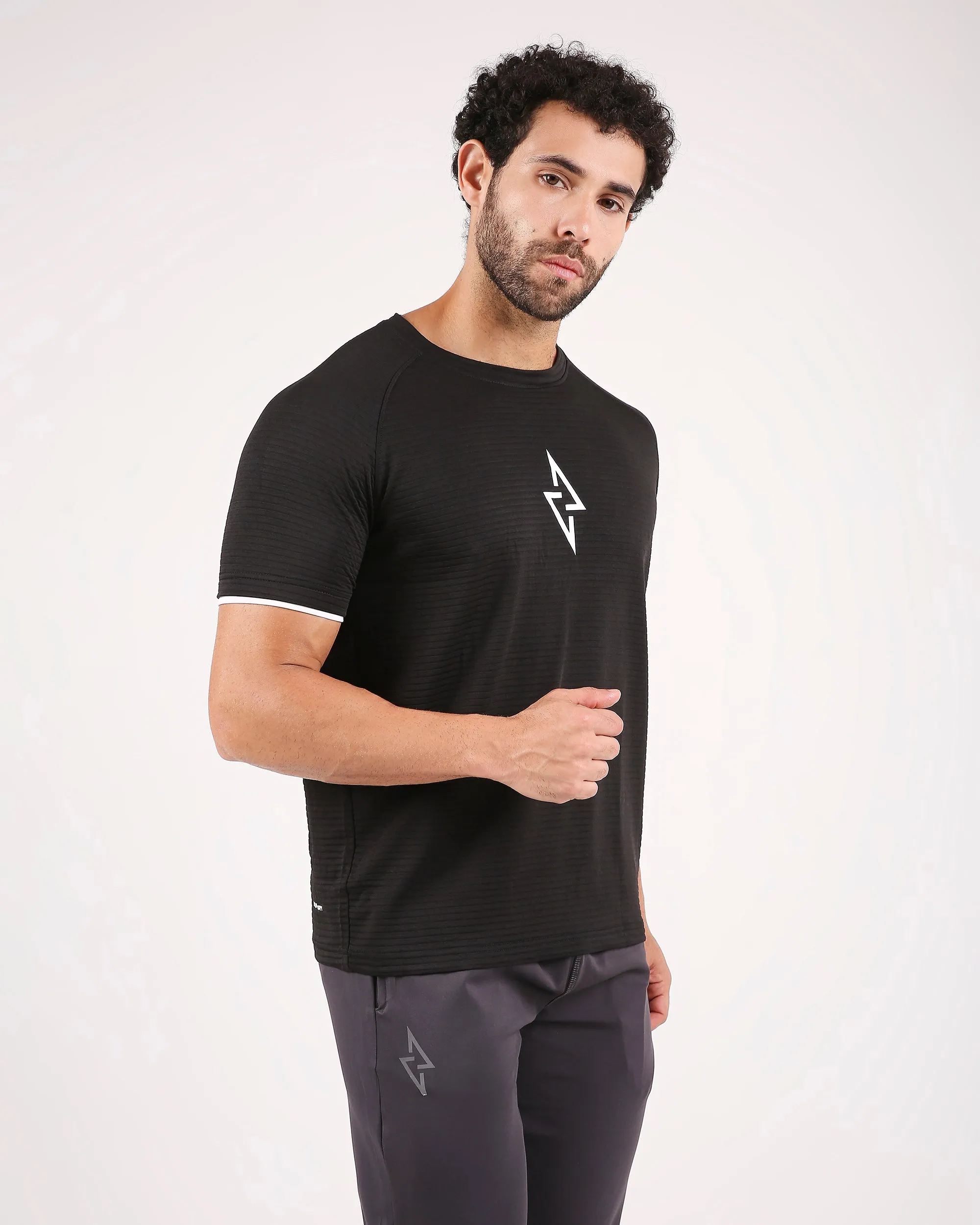 FLYWEAR - BLACK T-SHIRT